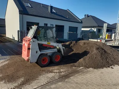 DAMAR Dariusz Markowski Usługi koparko-ładowarką